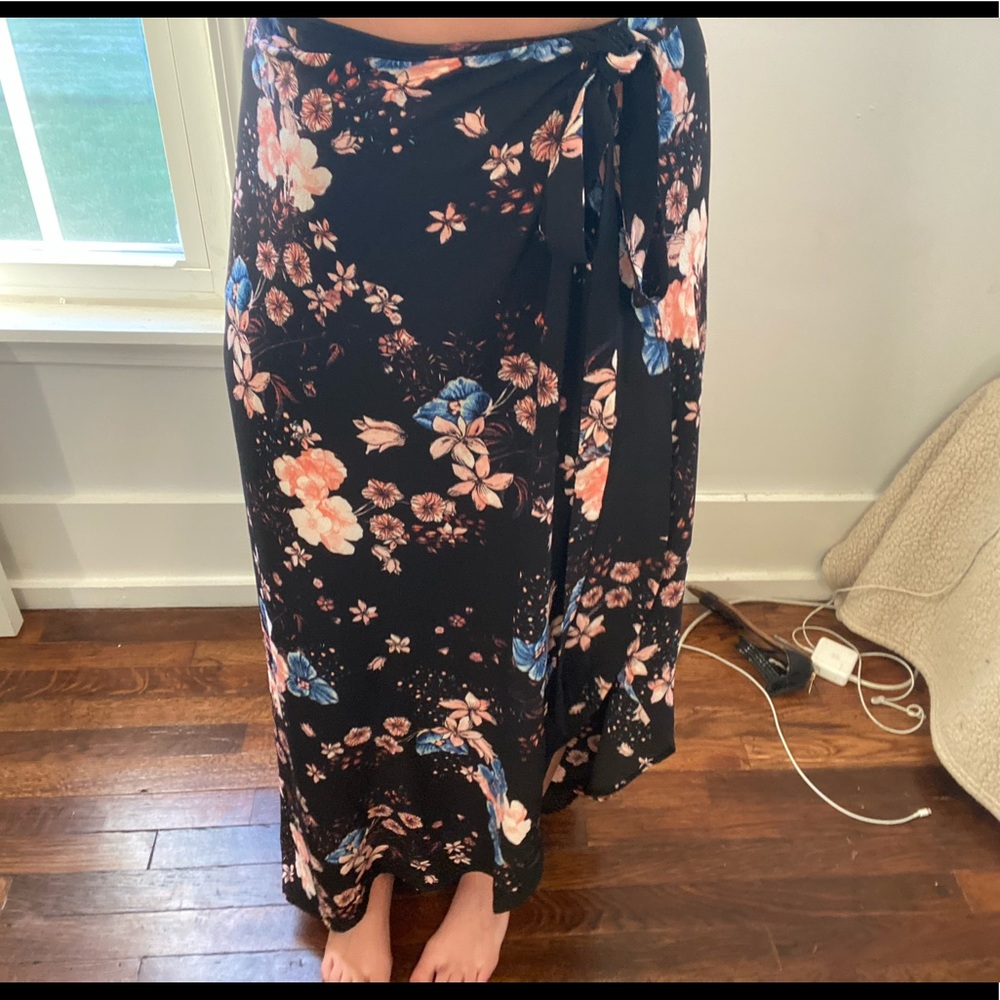 Maxi floral Wrap Skirt